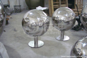 AISI304 Large Polished mirror Stainless Steel Sphere Sculpture