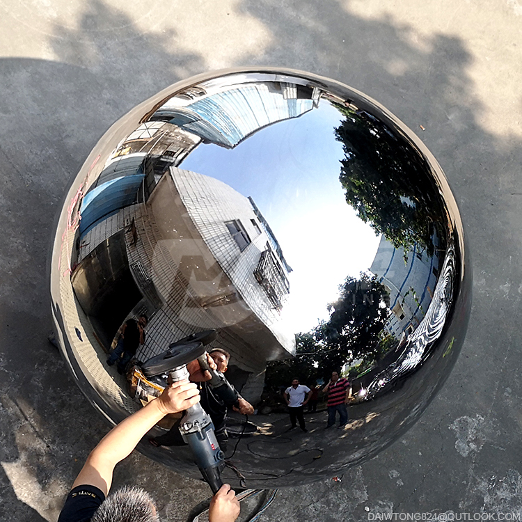 https://sphere-ball.com/wp-content/uploads/2019/10/1600mm-stainless-steel-huge-hollow-mirror-sphere.jpg